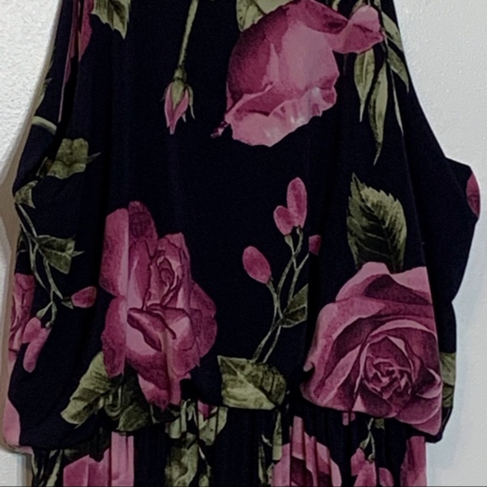 Beautiful Rose Halter Boutique Brand Maxi Dress - Picture 4 of 8